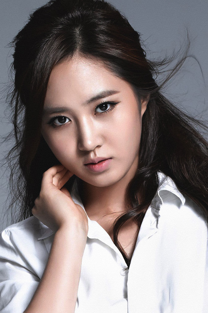 Kwon Yuri Face SNSD Poster