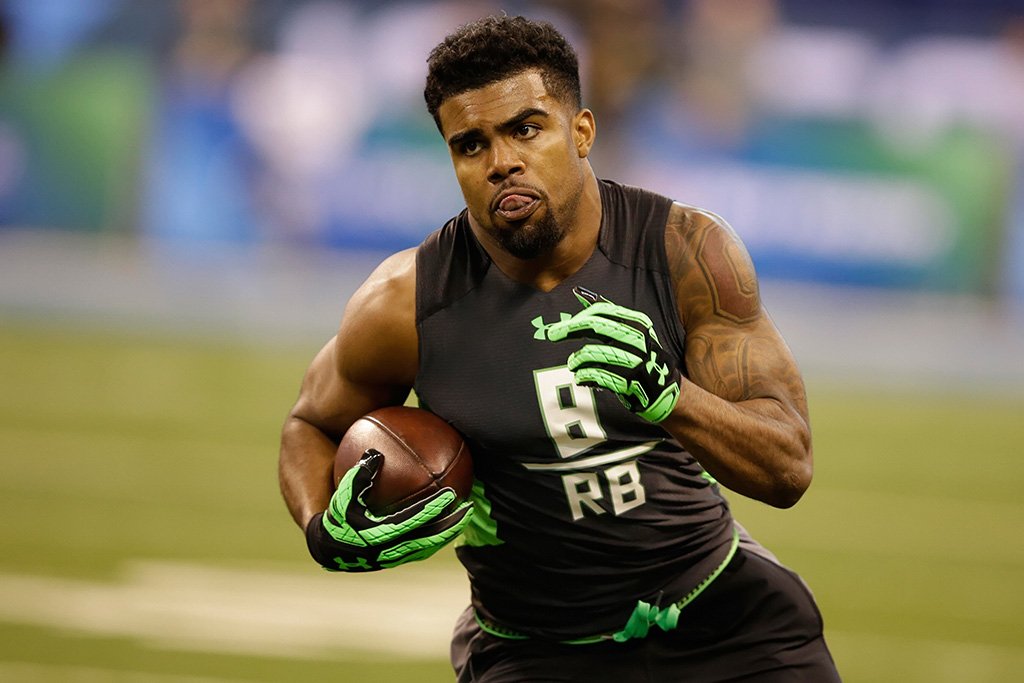 Ezekiel Elliott Play Poster